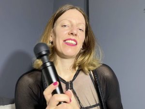 MissAdrastea Porno Video: Ruiniertes Abmelken im schw**zkäfig!